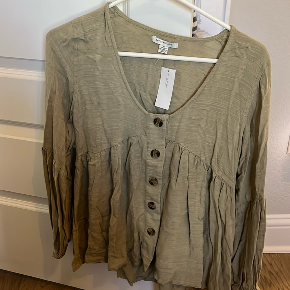 American Eagle top